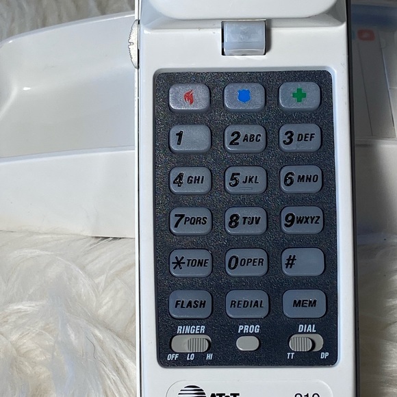 Vintage analog push button dial phone 1980s - Picture 3 of 4